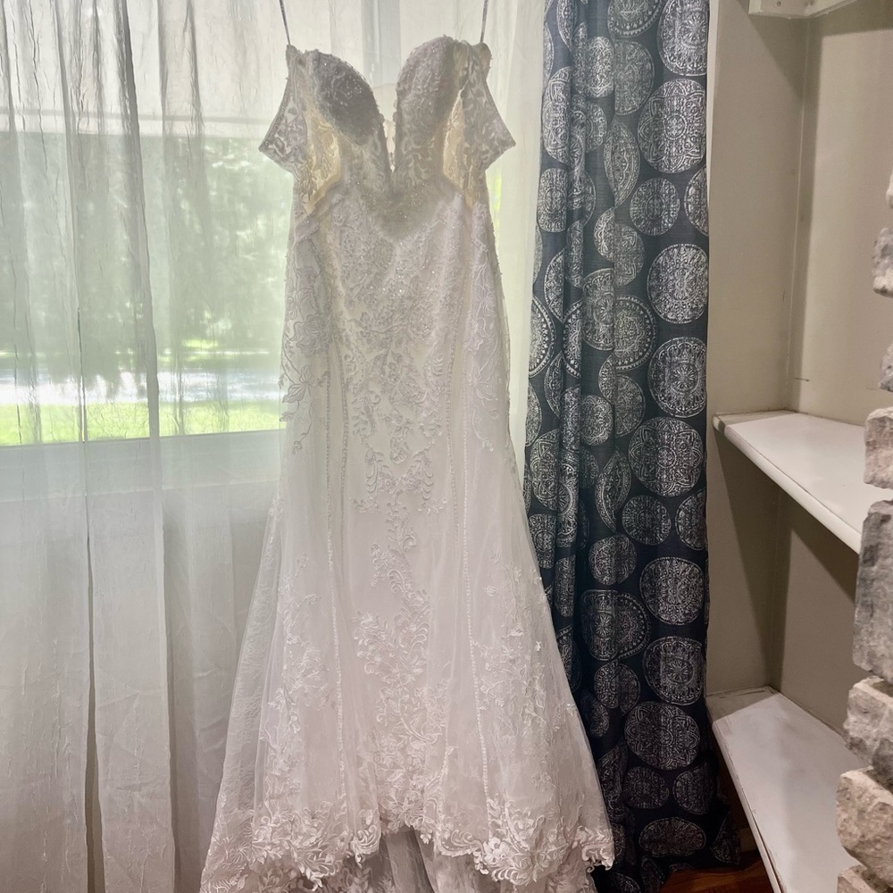 Essence of Australia Wedding Gown